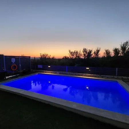 Sheila With Private Pool Villa *